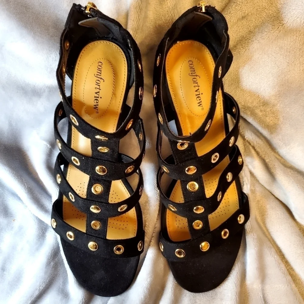 COMFORT VIEW BLACK HEELS 9.5 WW
